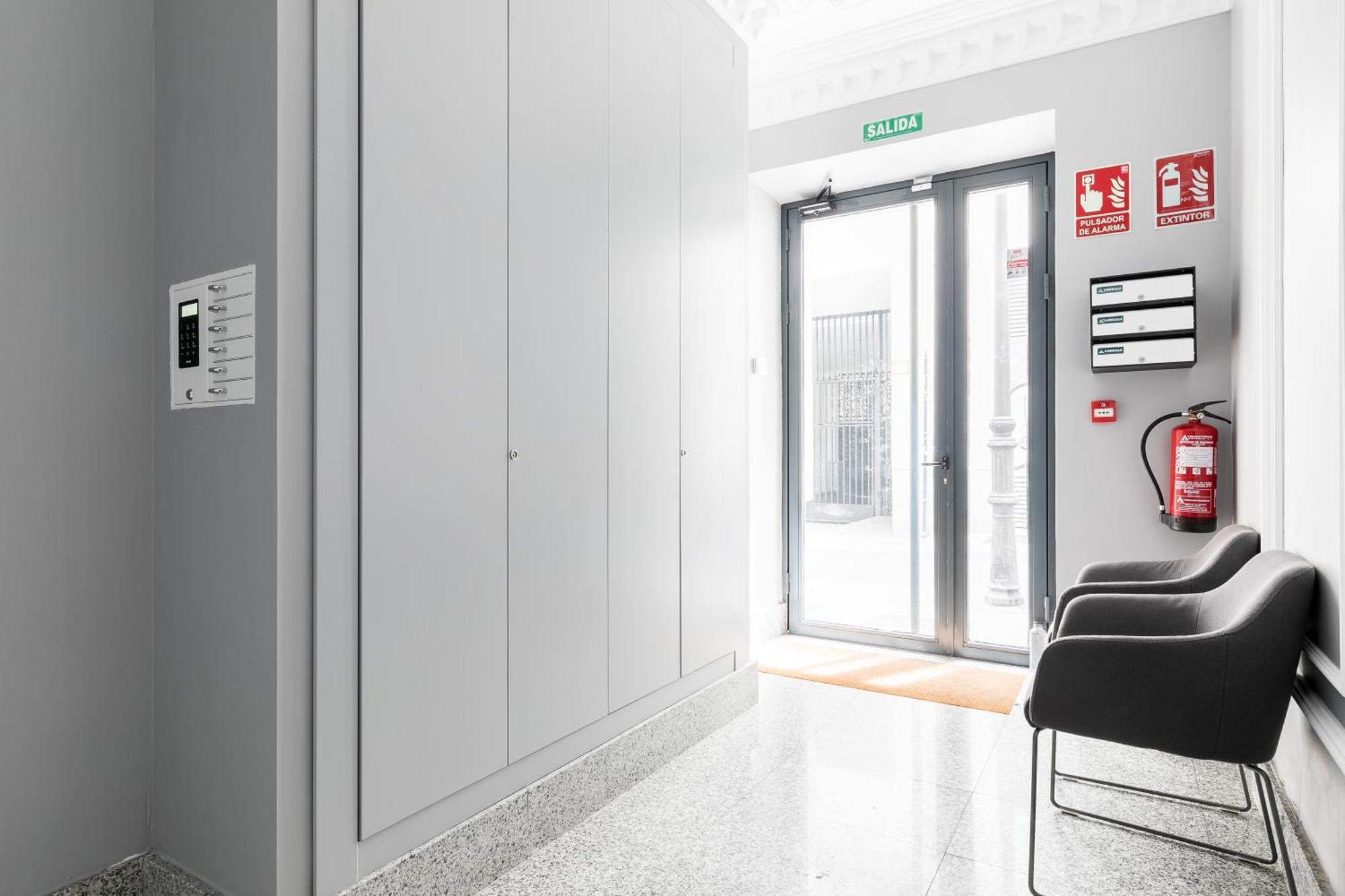 Feelathome San Marcos Apartments Madrid Bagian luar foto