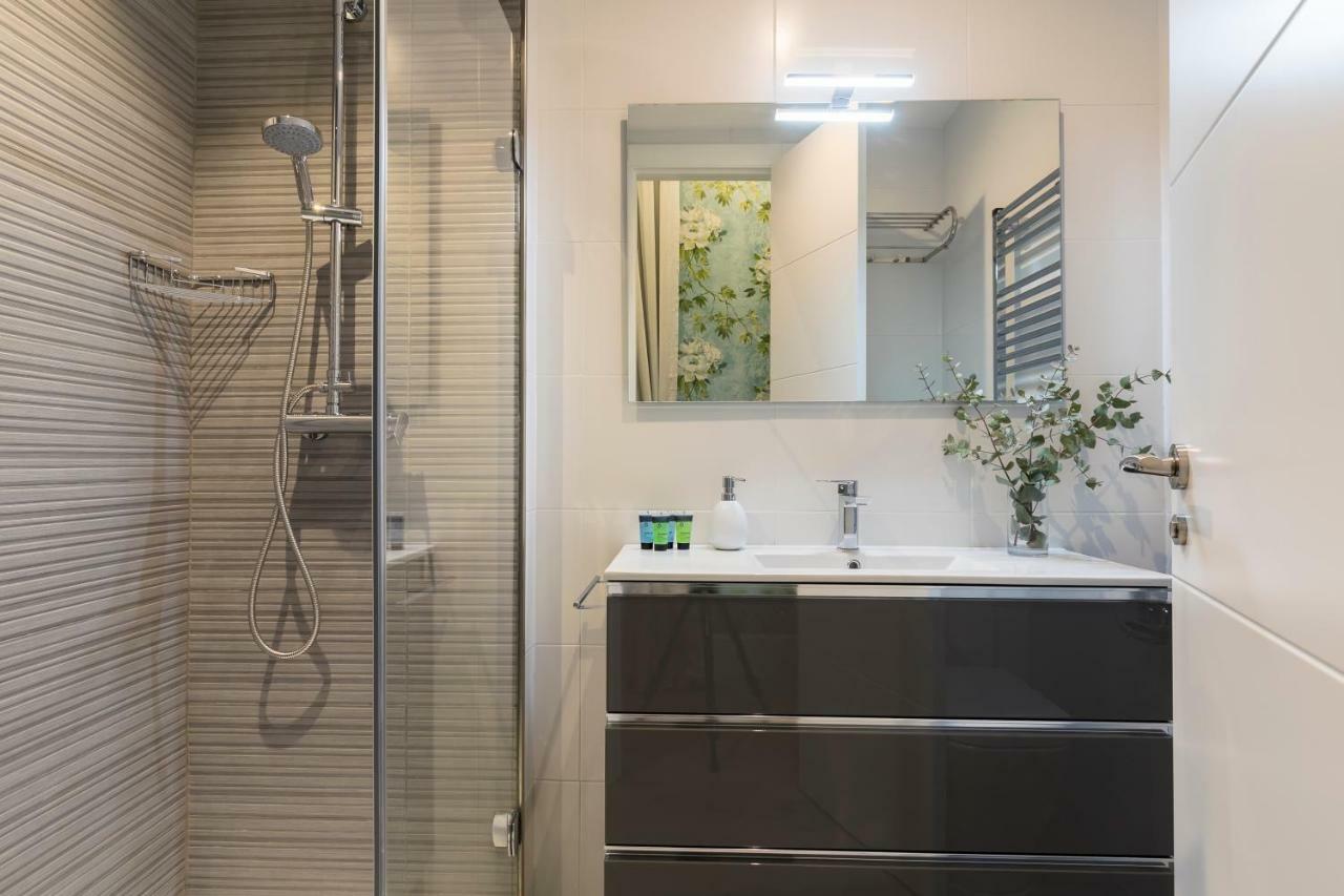 Feelathome San Marcos Apartments Madrid Bagian luar foto